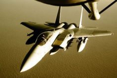 That’s a cinch! Watch F-15 Strike Eagle Pilots Refuel Midair! (Funny!)